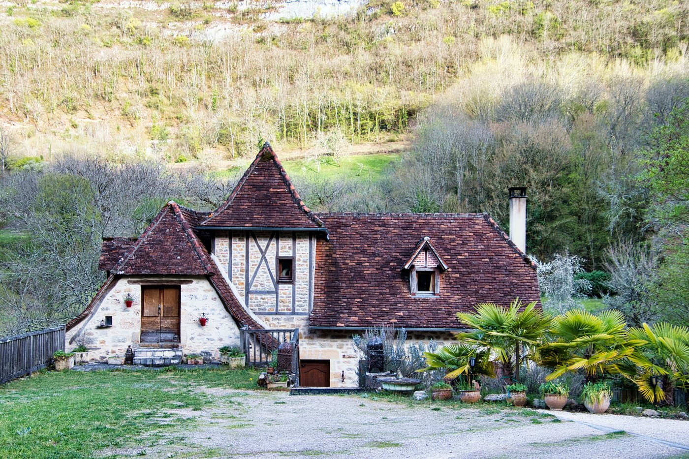 Les toits au pied du causse, Autoire dans le Lot