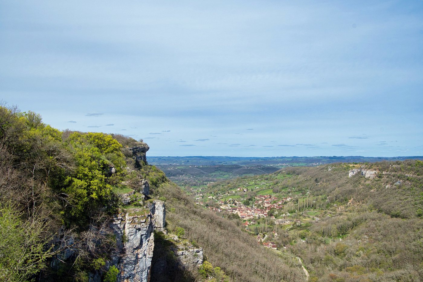 L’horizon depuis le plateau, Autoire dans le Lot